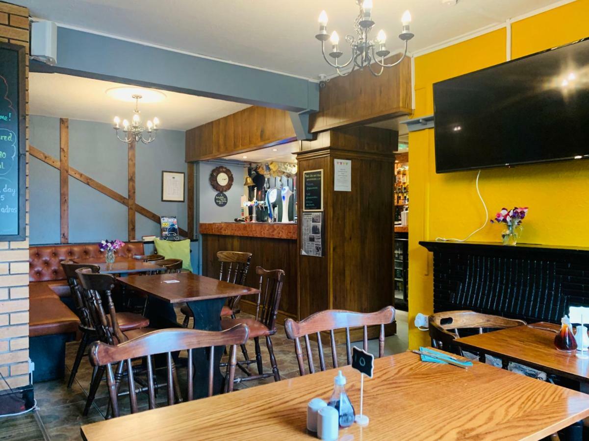 Milton Hotel Llanwern Village Newport (Gwent) Buitenkant foto