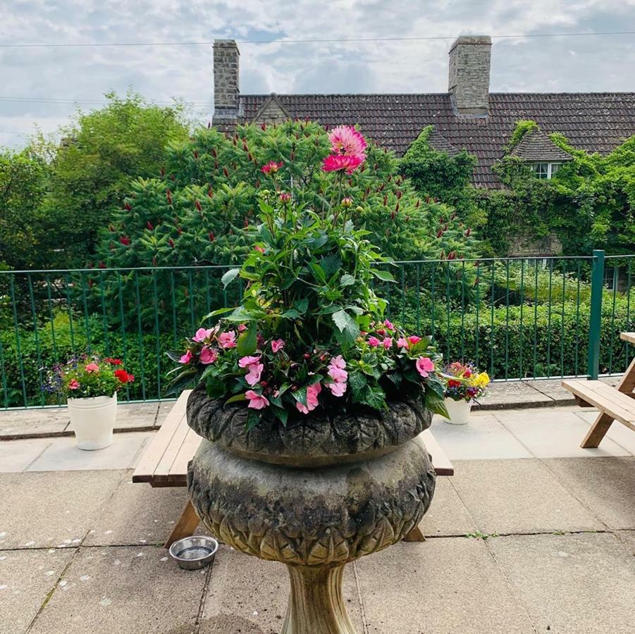 Milton Hotel Llanwern Village Newport (Gwent) Buitenkant foto